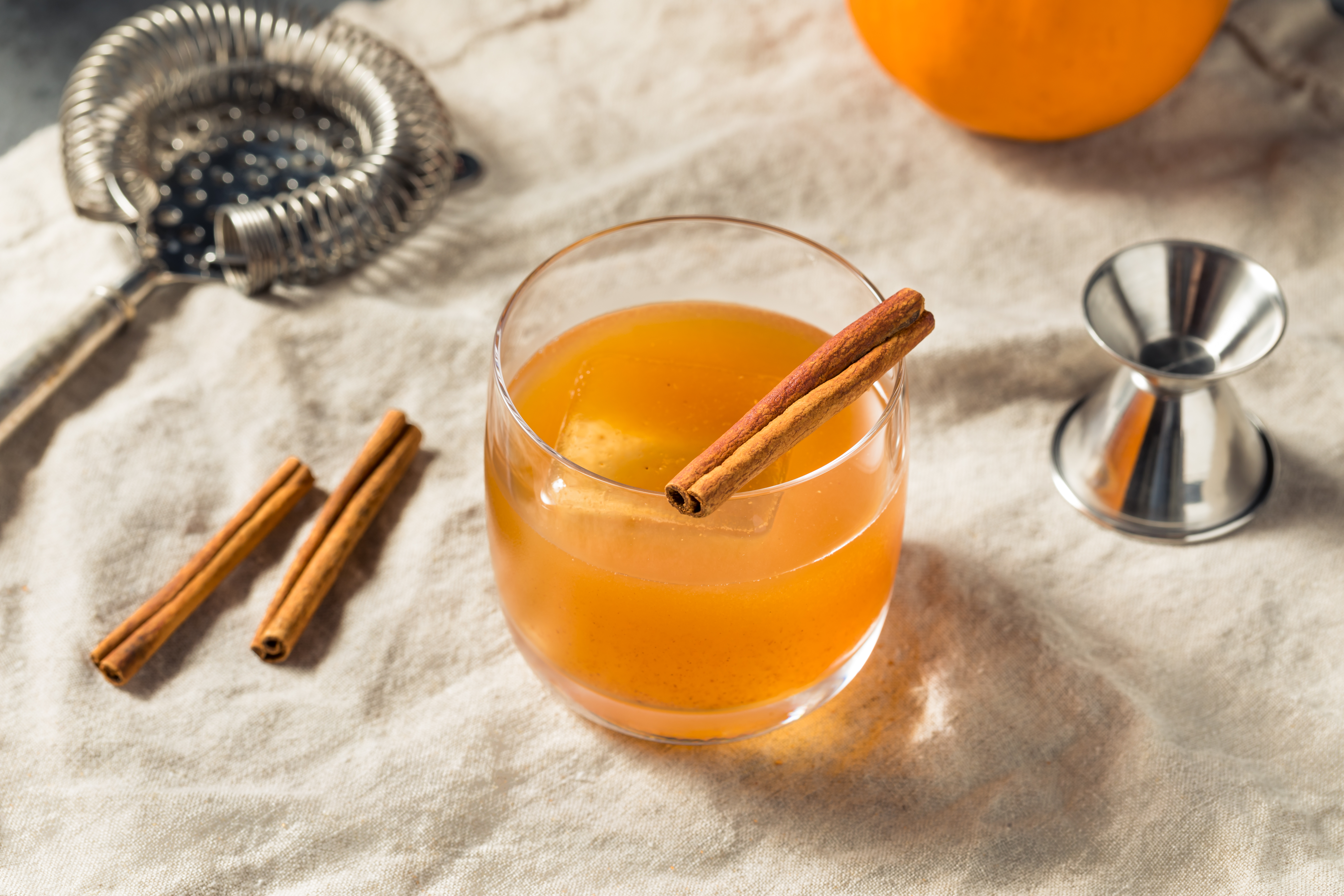 cinnamon bf whisky maple sour