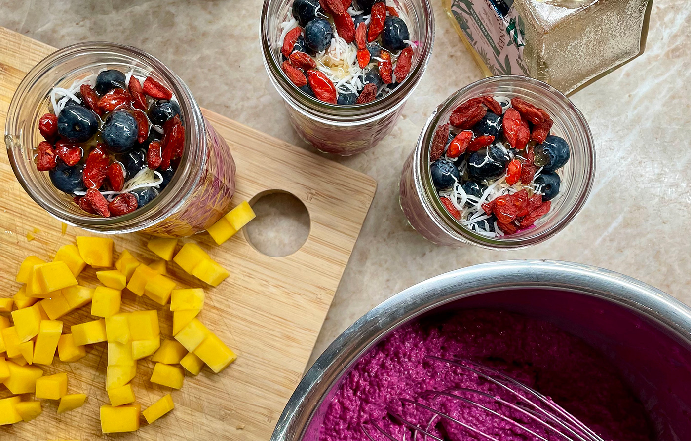 pitaya smoothie jars