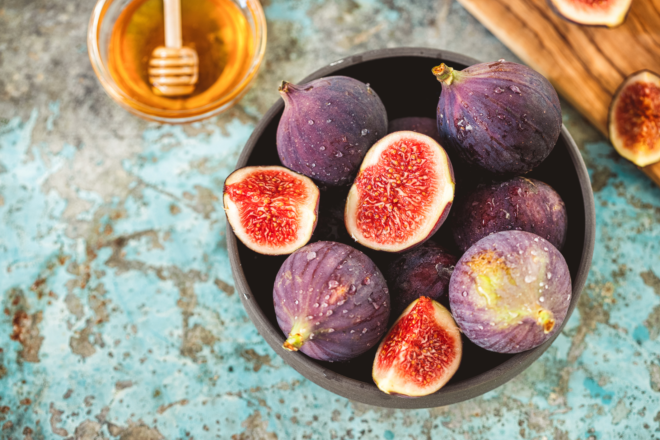bowl of figs