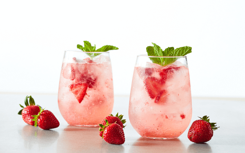 strawberry mint spritzer
