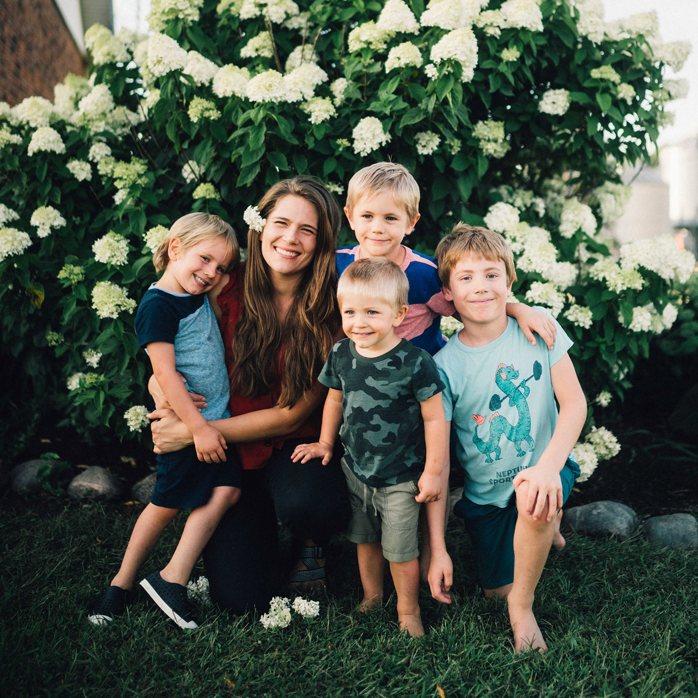 Founder Alysa Seeland with her children 