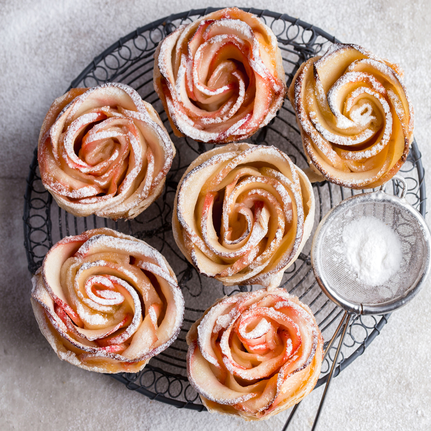 Apple Rose Cakes
