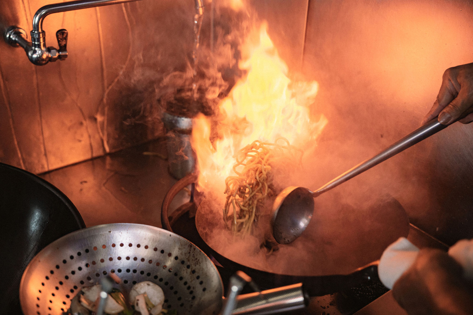 Cooking with wok
