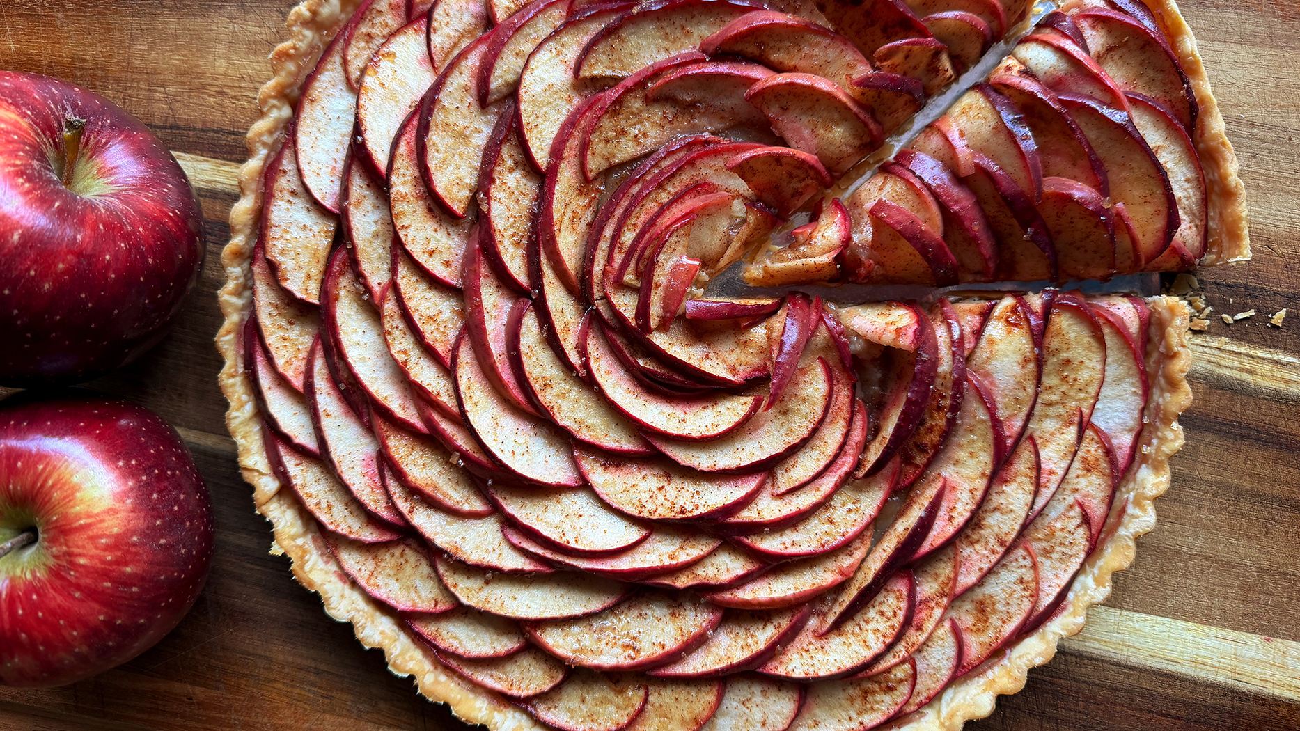 Soluna Apple Rose Tart